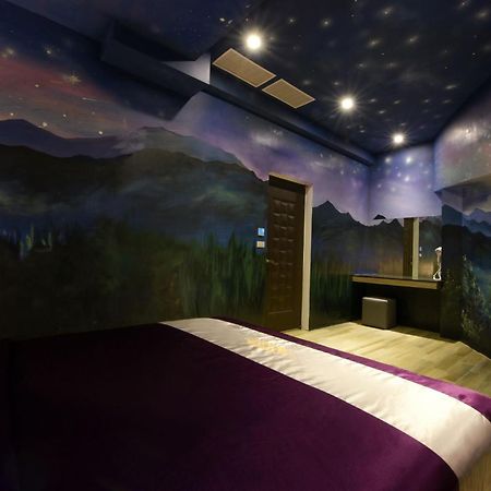 W3 Motel Luzhu Quarto foto